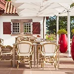 Ostapé Hotel