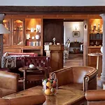 Ostapé Hotel