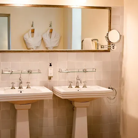 Ostape 호텔 비더레이